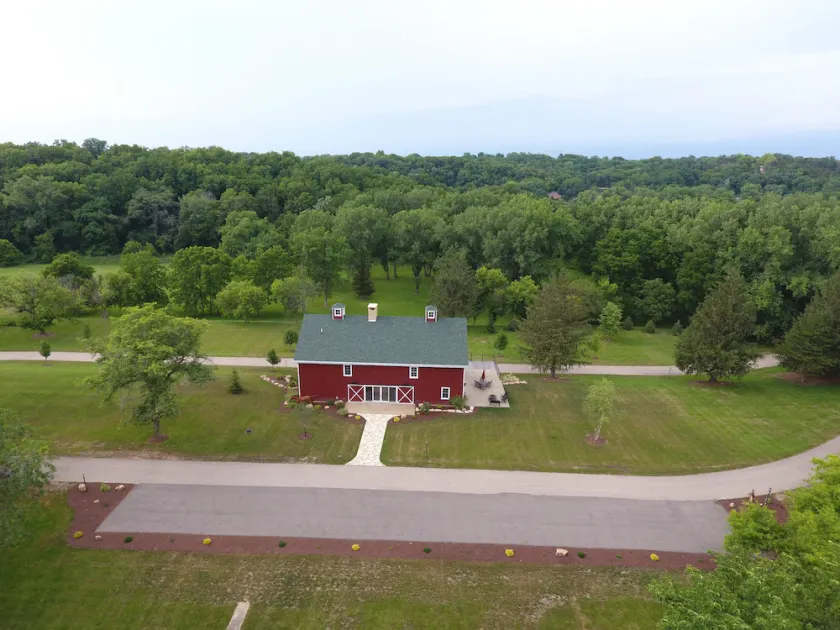 Annabel Lee Barn ~ A Getaway of Warmth & Charm! - Image 1