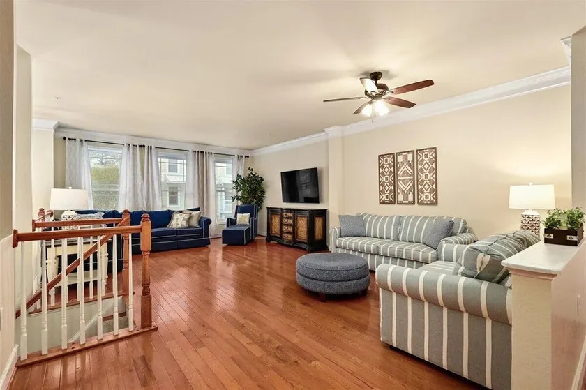 Spacious Townhouse in the GlenRiddle Community - Image 1