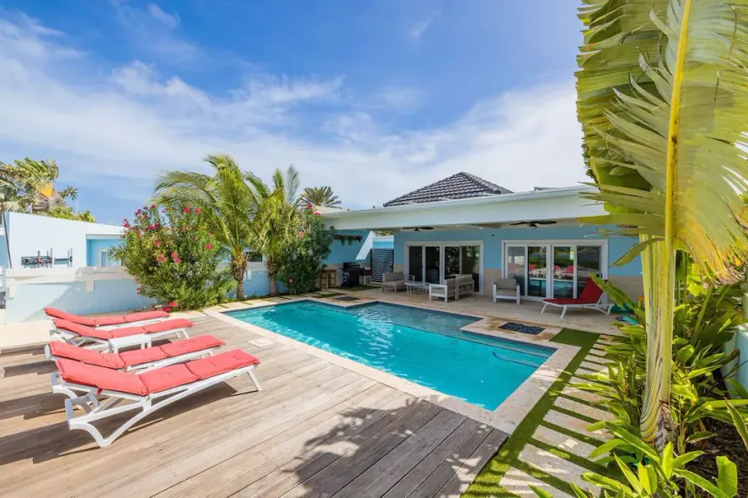 Fantastic 3-Bdr Villa with Gorgeous Pool & View - Image 1