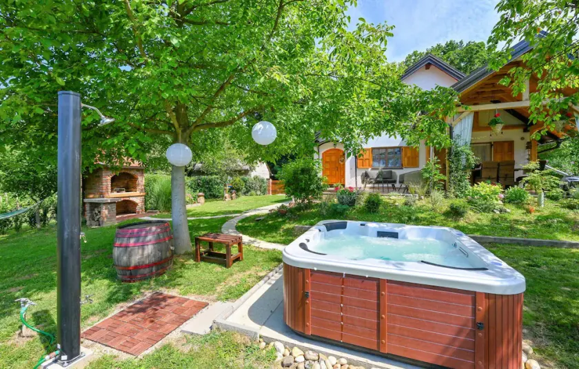 Amazing Home In Jalzabet - Image 1