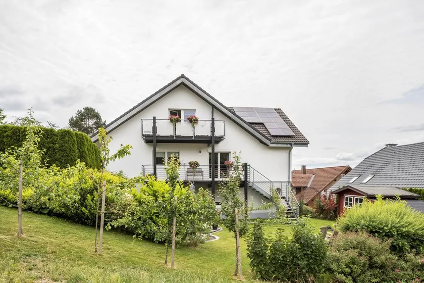Appartamento di vacanza \"Weitblick\" con vista sulle montagne, balcone e Wi-Fi - Image 1