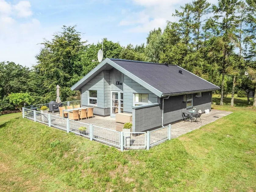 6 person holiday home in Allingåbro - Image 1