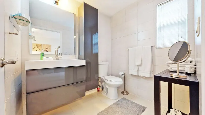 Villa Diamond in South Beach - Image 1