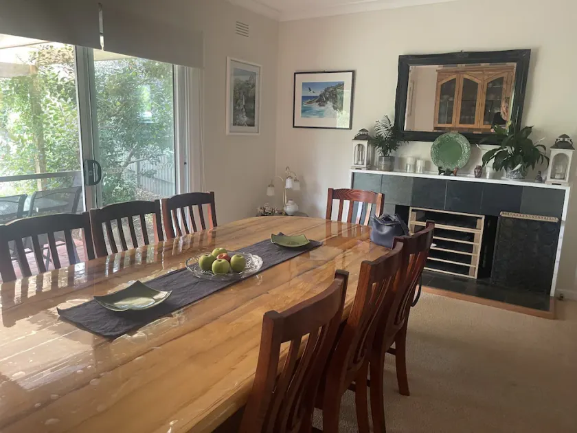 9 Bird Avenue - Image 1