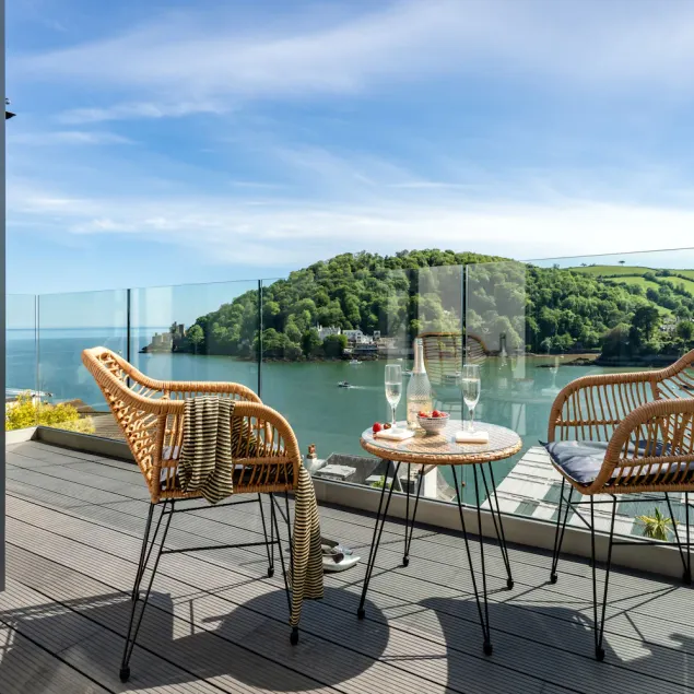Two Guns in Kingswear - Image 1