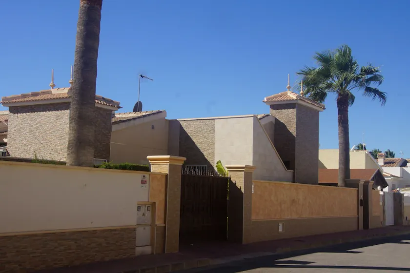 Dejlig moderne villa i Ciudad Quesada (Doña Pepa) nær spa-hotellet La Laguna - Image 1