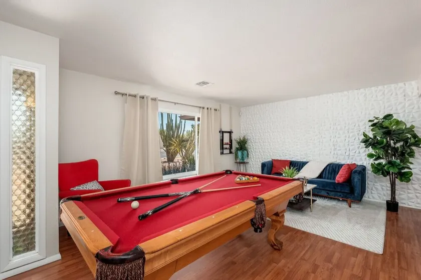 Elegant Desert Oasis near ASU & Downtown Tempe - Image 1