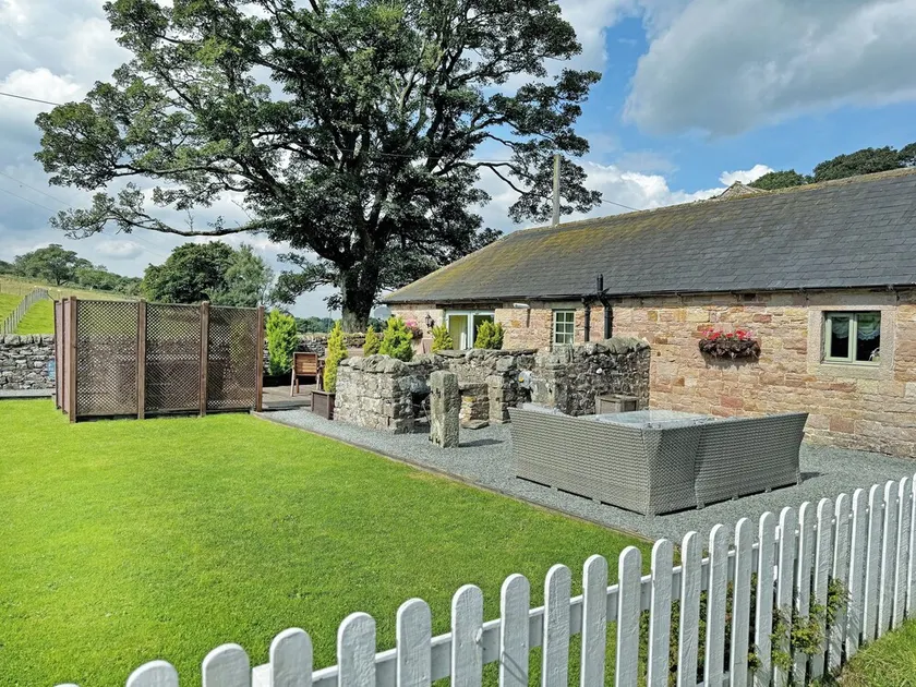 2 bedroom accommodation in Gilsland, near Brampton - Image 1