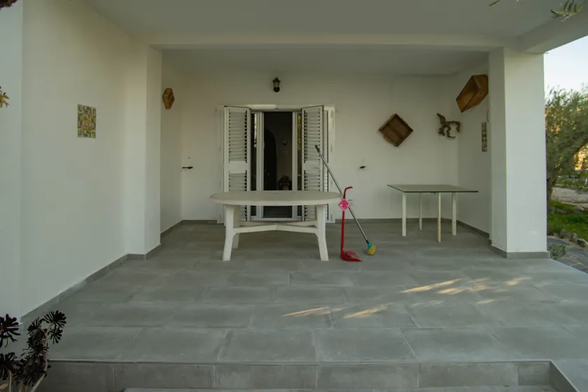 25m2 Veranda, 1000m2 Garten, Grill, Parkplatz mit KAMERAS und WIFI - Image 1