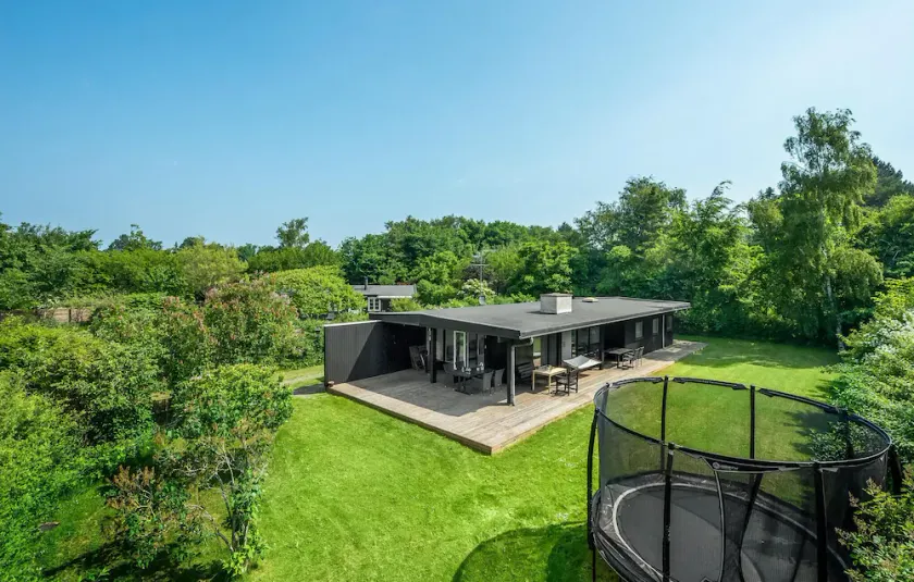 Four-Bedroom Holiday Home In Tisvildeleje - Image 1