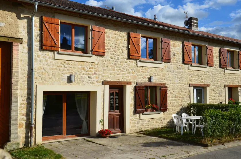 GÎTE L'EFFRAIE 4/6 persons 3 bedrooms, jacuzzi games room, 10 min from Verdun - Image 1