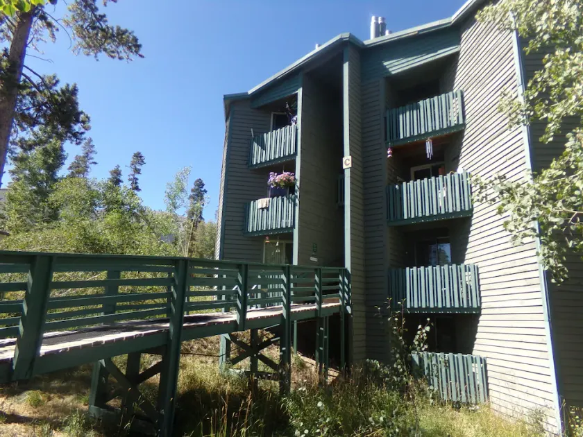 Cozy Forest Retreat | Sleeps 5 | Close to Resorts & Towns Tons of Amenities - Image 1