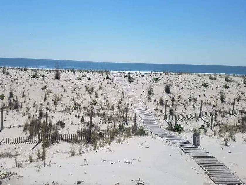 3 sovrum boende i Brant Beach - Image 1
