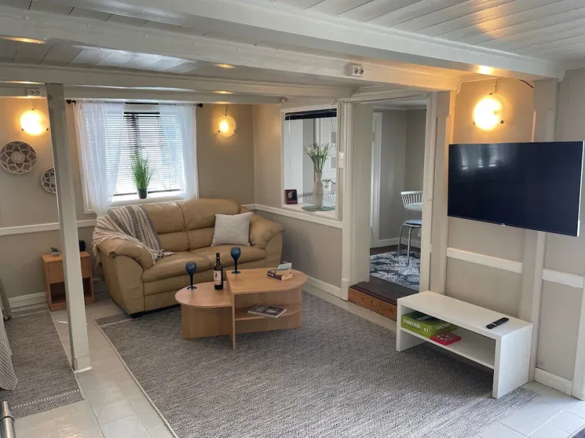 Stathelle Heritage Retreat Studio Apartment - Image 1