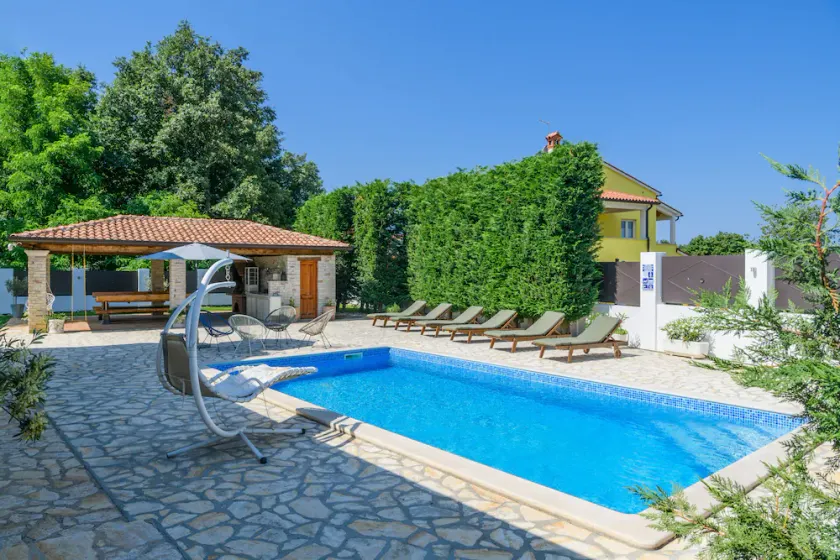 Villa Sara four-bedroom villa with a swimming pool - Image 1