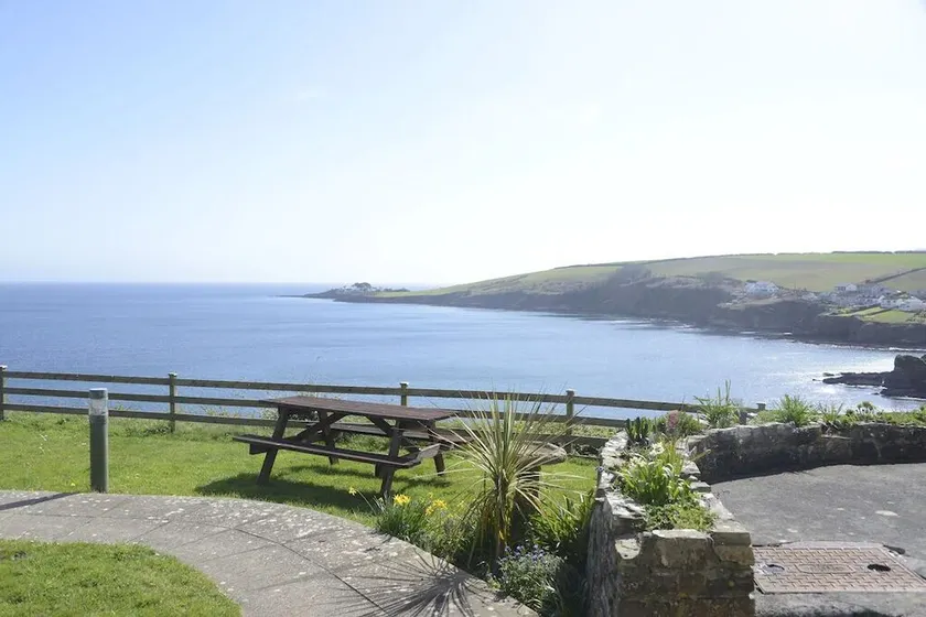 Treloen Apartment 3 - Clifftop Apartments in Mevagissey with 'Wow' seaviews - Image 1