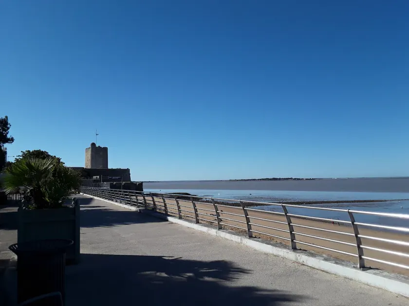Fouras La Grande Plage - Image 1