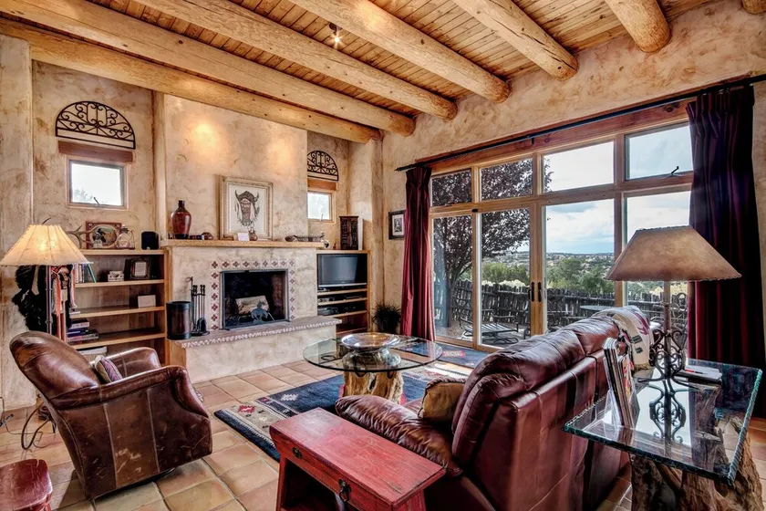 Cowboy Villa - Image 1