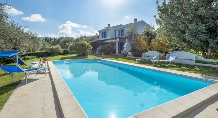 Spectacular Villa with independent pool for 8 people near the beach - Image 1