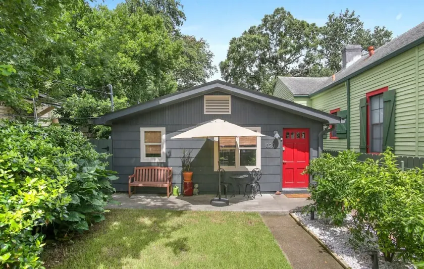 Charmerende og sikkert Uptown-hus skridt fra Audubon Zoo og shopping på Magazine - Image 1