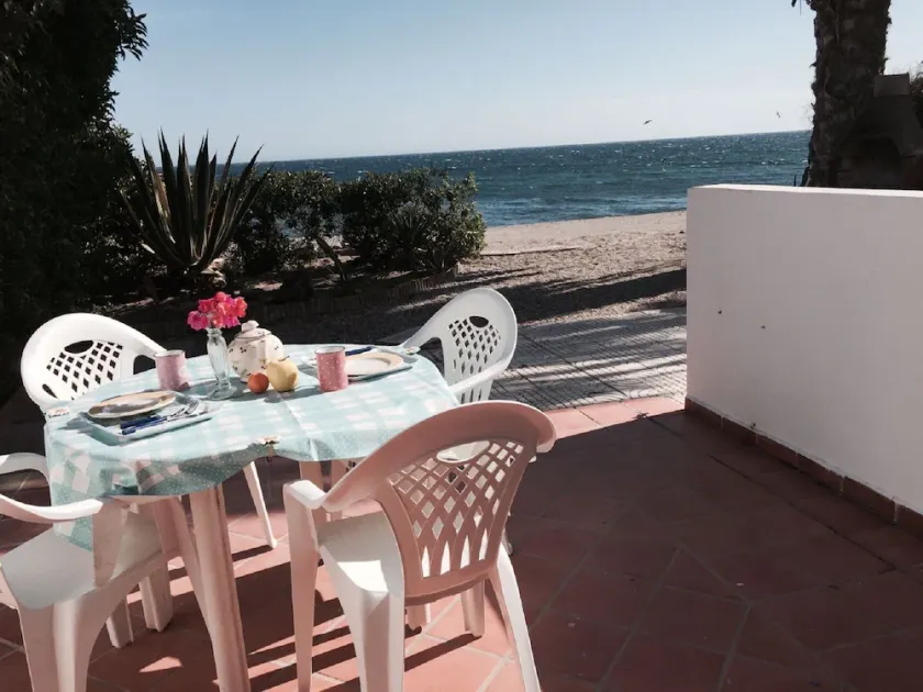 Charmanter Bungalow am Rande des Strandes - Image 1