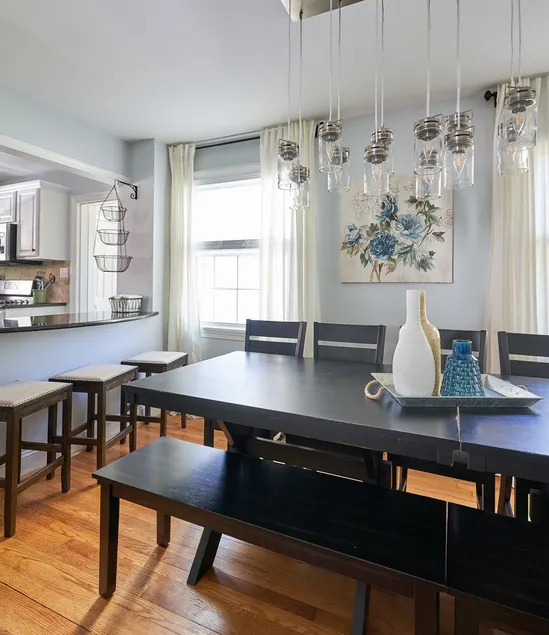 Home Sleeps 18-22 near downtown Greensboro, Aquatic Center, Furniture Mkt - Image 1