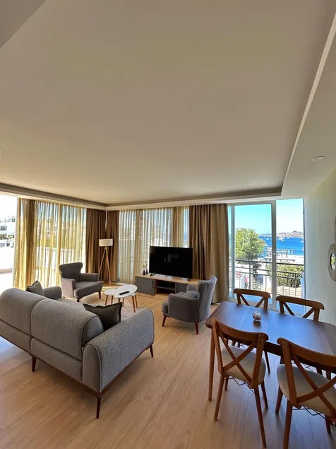 Loca Centre Suites - Image 1