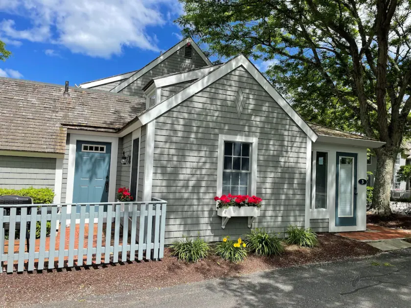 Privat, Nantucket Village Style Condo, trin til stranden og havet - Image 1