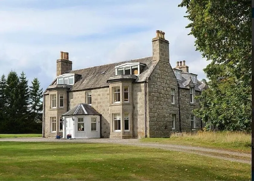 Large Detached Stone House Dating From 1790 Set In 2.5 Acres Of Private Grounds - Image 1