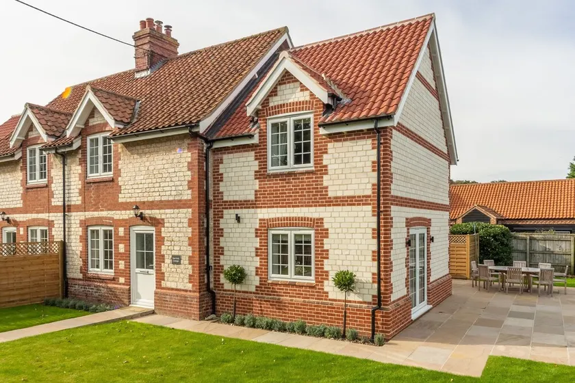 2 Hall Lane Cottages - Image 1