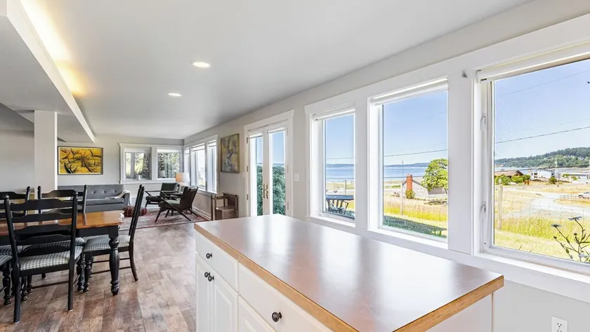 Private Beach Access + Water Views! Sleeps 18, Historic 6bdr Farmhouse w/ Deck - Image 1