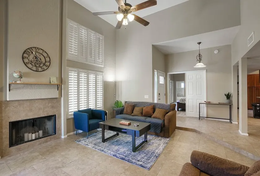 Ahwatukee home in a cul-de-sac - Image 1