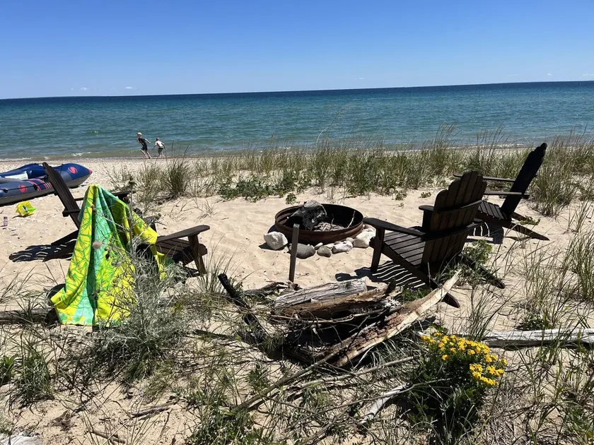 Lake Michigan/Beaver Island with incredible private beach - Image 1