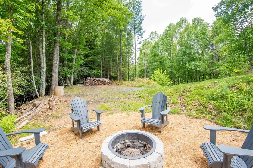 Crest Cabin | River Access Adventures | 3 Acres to Explore - Image 1