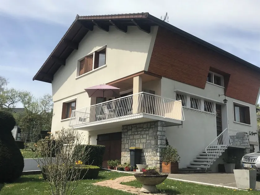 5 minutes from Annecy? Apartment on 2nd floor of a house with large garden - Image 1