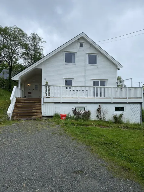 Nice villa with good space in Brattvåg sentrum / Ålesund - Image 1