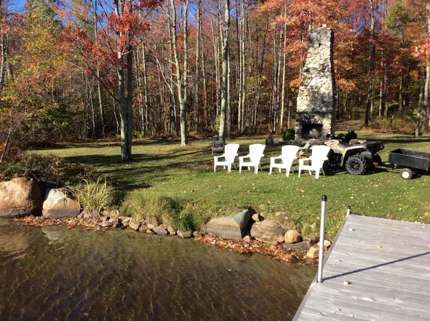 Vermont Lakefront Paradise - Image 1