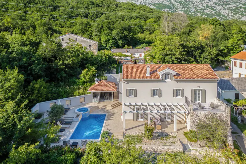 Nature Villa Frangipane With Pool - Image 1
