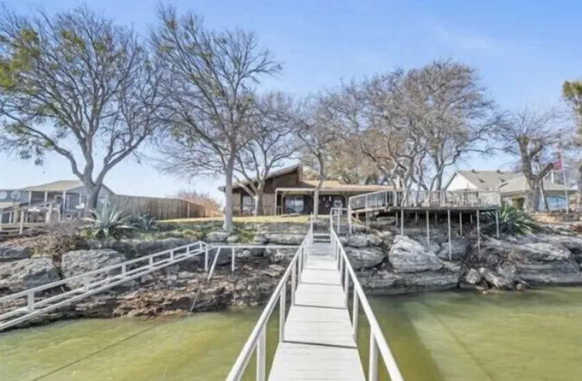 The Lake Shack-----Water Front!!! - Image 1