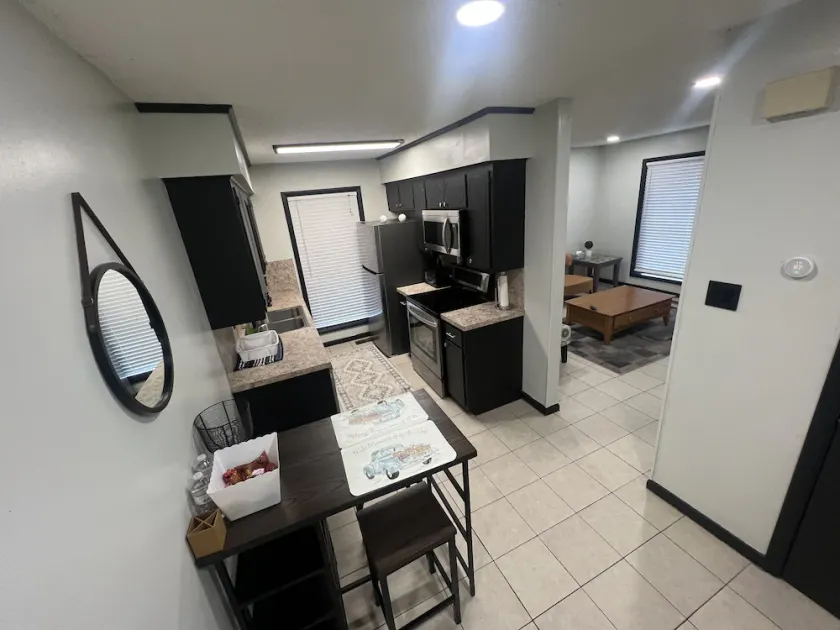 Conveniently located duplex! - Image 1