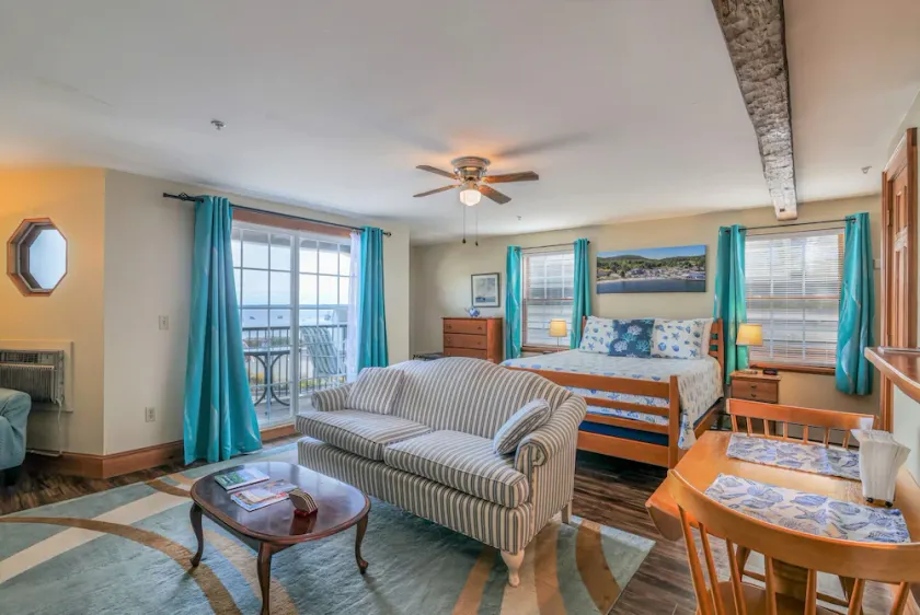 Vacation at the BEACH - Balcony with water view - Image 1