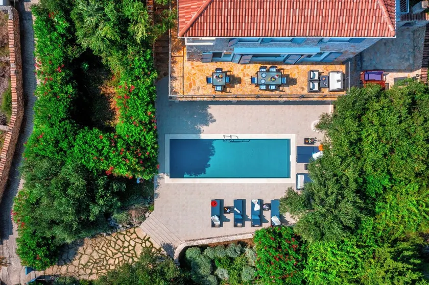 Private stone villa on the island for 10 people with pool and sea view - Image 1