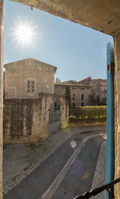 House of 70 m², air-conditioned with parking in the historic center of Saint Rémy - Image 1