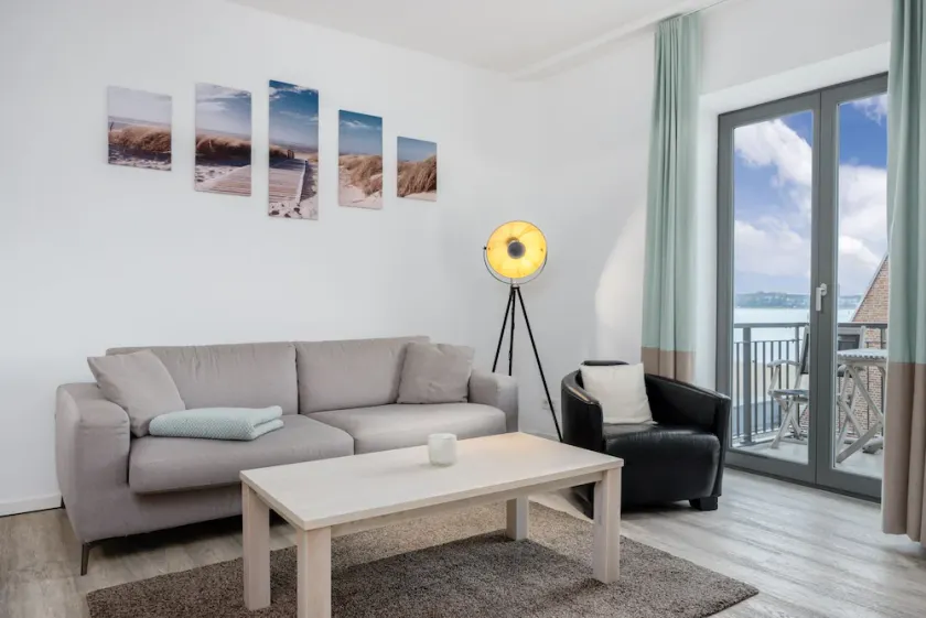 Tolles Ferienapartment mit Balkon in Erstklassiger Lage im Hafen von Wismar - Image 1