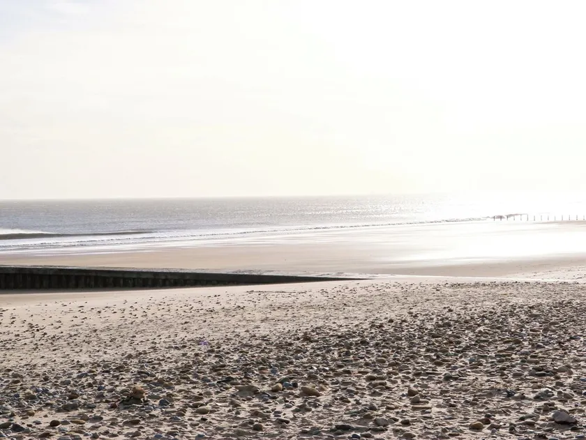 Beautiful holiday home South Beach Blyth 3 minute walk to the beach - Image 1