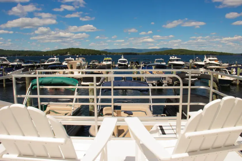 🌟 Unique Houseboat Experience on Lake Winnipesaukee - Harborside 🚤🌊 - Image 1