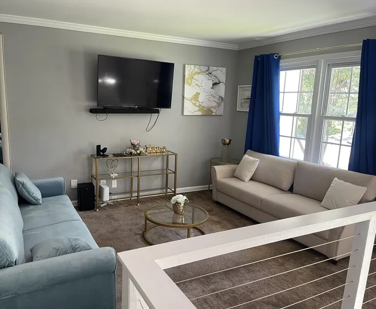 5-Bedroom Elegant and Spacious Home Near Atlanta Airport - Image 1