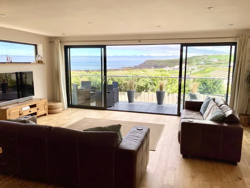 Family Home | Walk to Beach | Sea Views | Beach & Surf | - Image 1