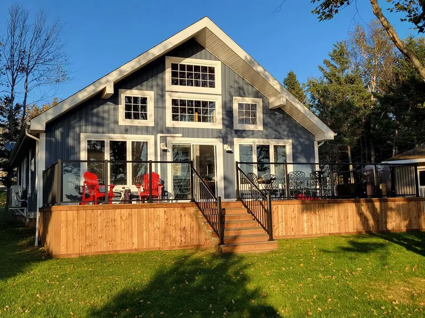 Water Front Cottage in Stanley Bridge- Just Minutes To Cavendish Beach - Image 1