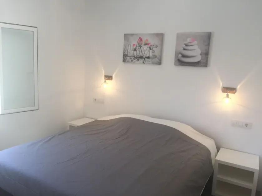 Superb, recently renovated detached villa - Image 1